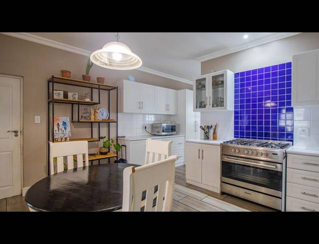 3 BEDROOM HOUSE FOR SALE IN LAGUNA SANDS